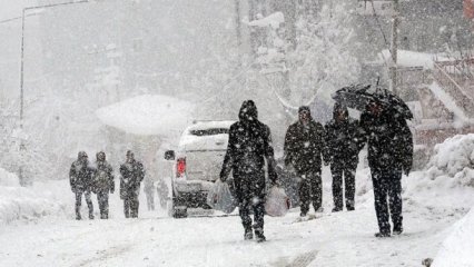 AKOM: İstanbul'da sıcaklık bu akşam 10 derece birden düşecek, kar yağışı bekleniyor 